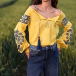 Вишиванка жіноча жовто-блакитна Голуби