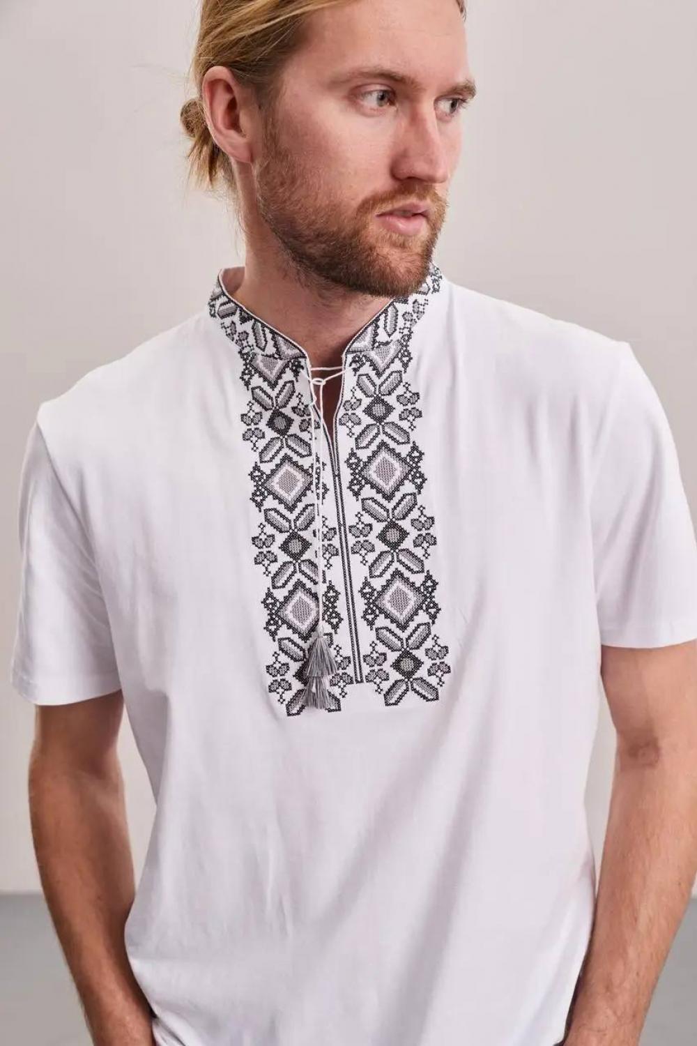 Men's embroidered T-shirt Hetman Merezhka