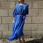 Сукня з вишивкою в кольорі електрик 07995 MAXA