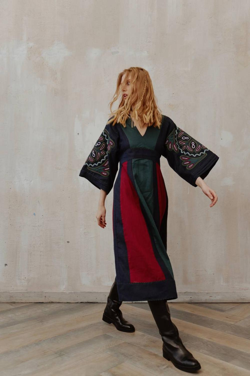 Вишита синьо-зелена сукня ГЕЛЕНА авторської роботи EMBROIDERED GEM