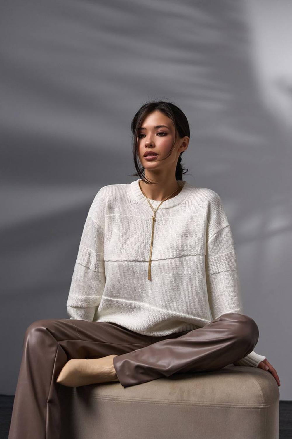 Milk jumper made of wool