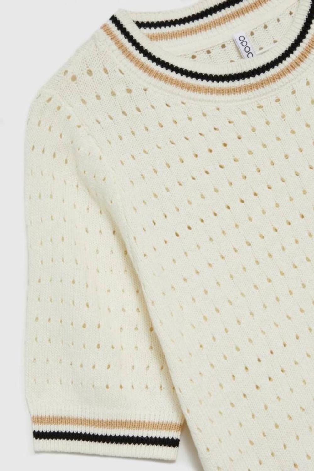 White jumper