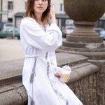 Вишита біла сукня з срібною вишивкою