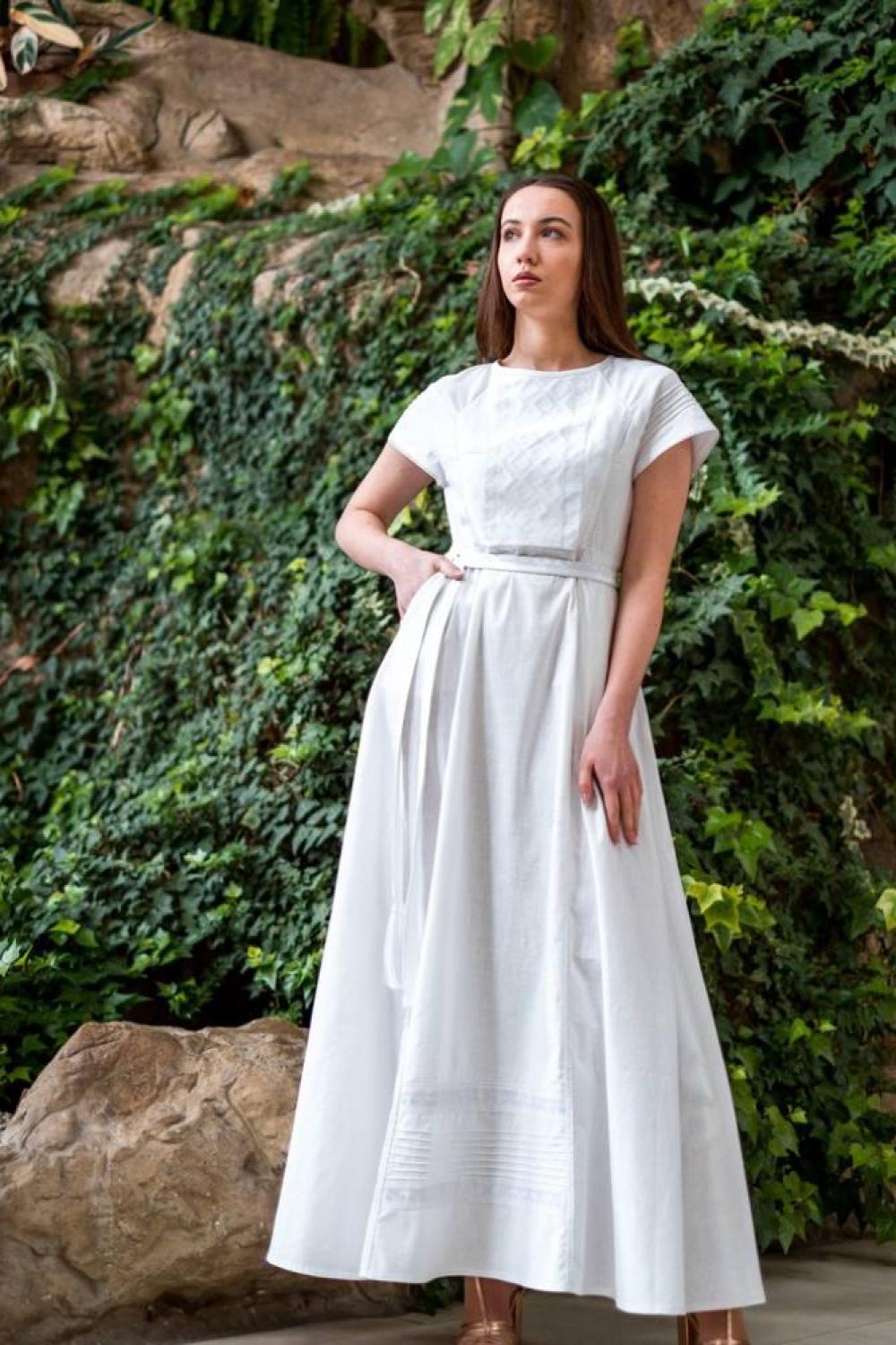 Embroidered dress white on white