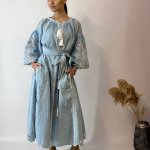 Cукня-вишиванка жіноча лляна Рішельє блакитна EMBROIDERED GEM