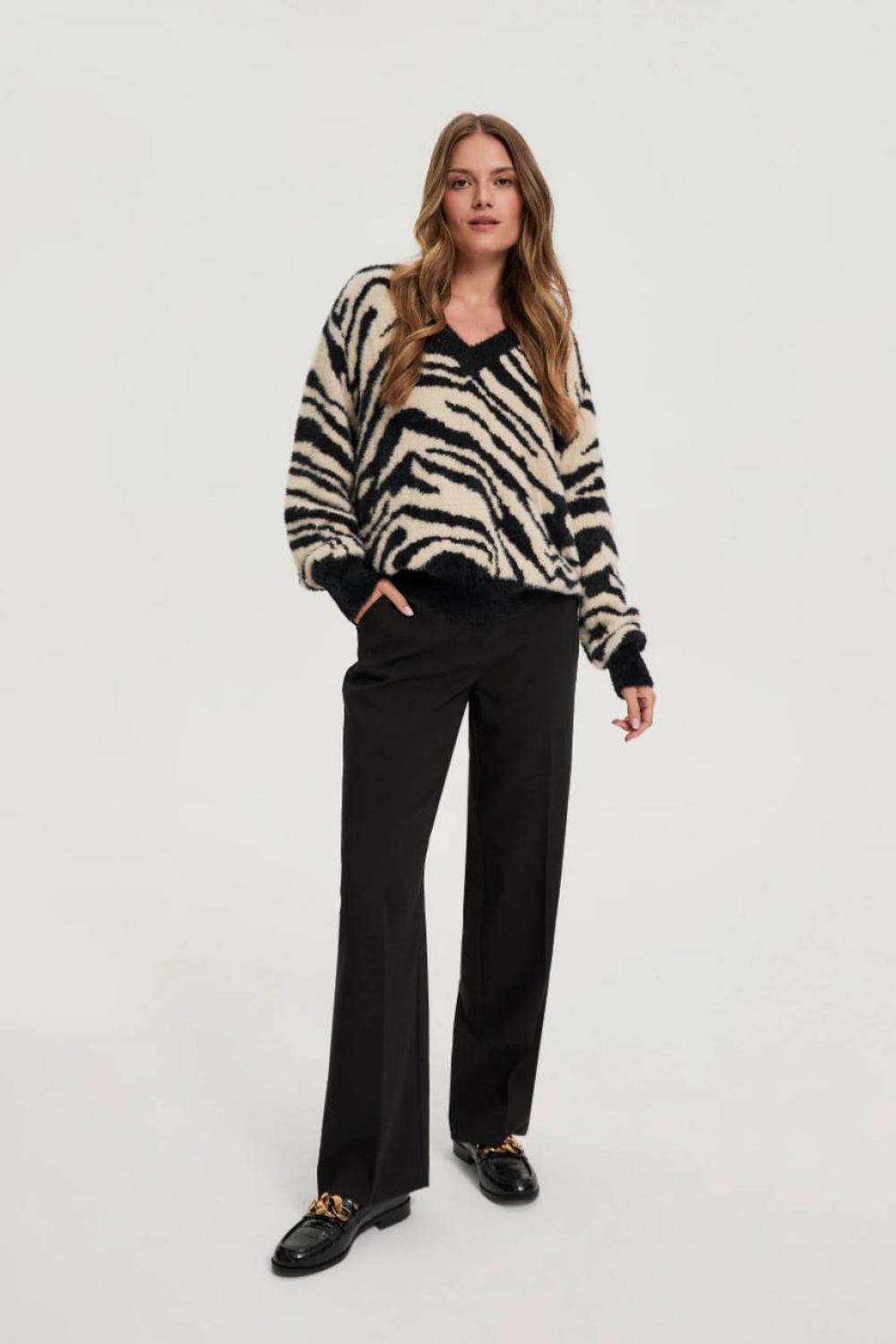 Black sweater with print Z-SW-4858-L-realiz