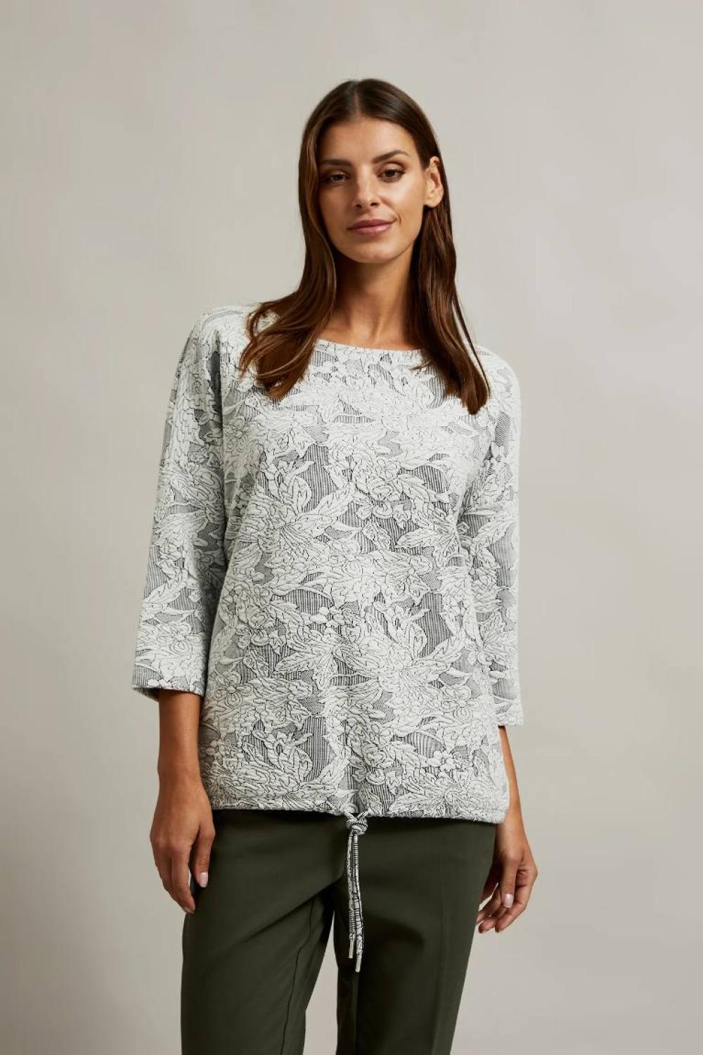 Printed sweater with tie