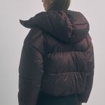 Вишнева зимова куртка
