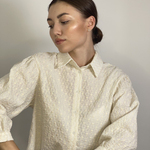 Блуза класична декорована квітами laura+max 22PE139