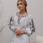 Вишиванка жіноча чорно-червона Верховина SVARGA