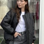 Бомбер чорний Віринея STIMMA