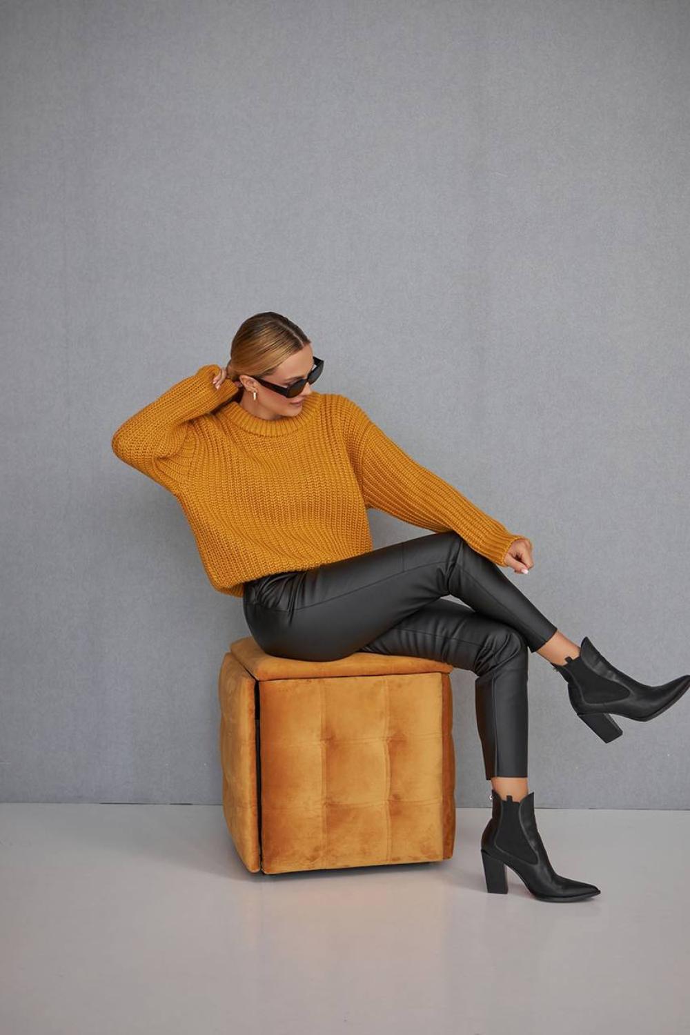 Jumper in mustard color
