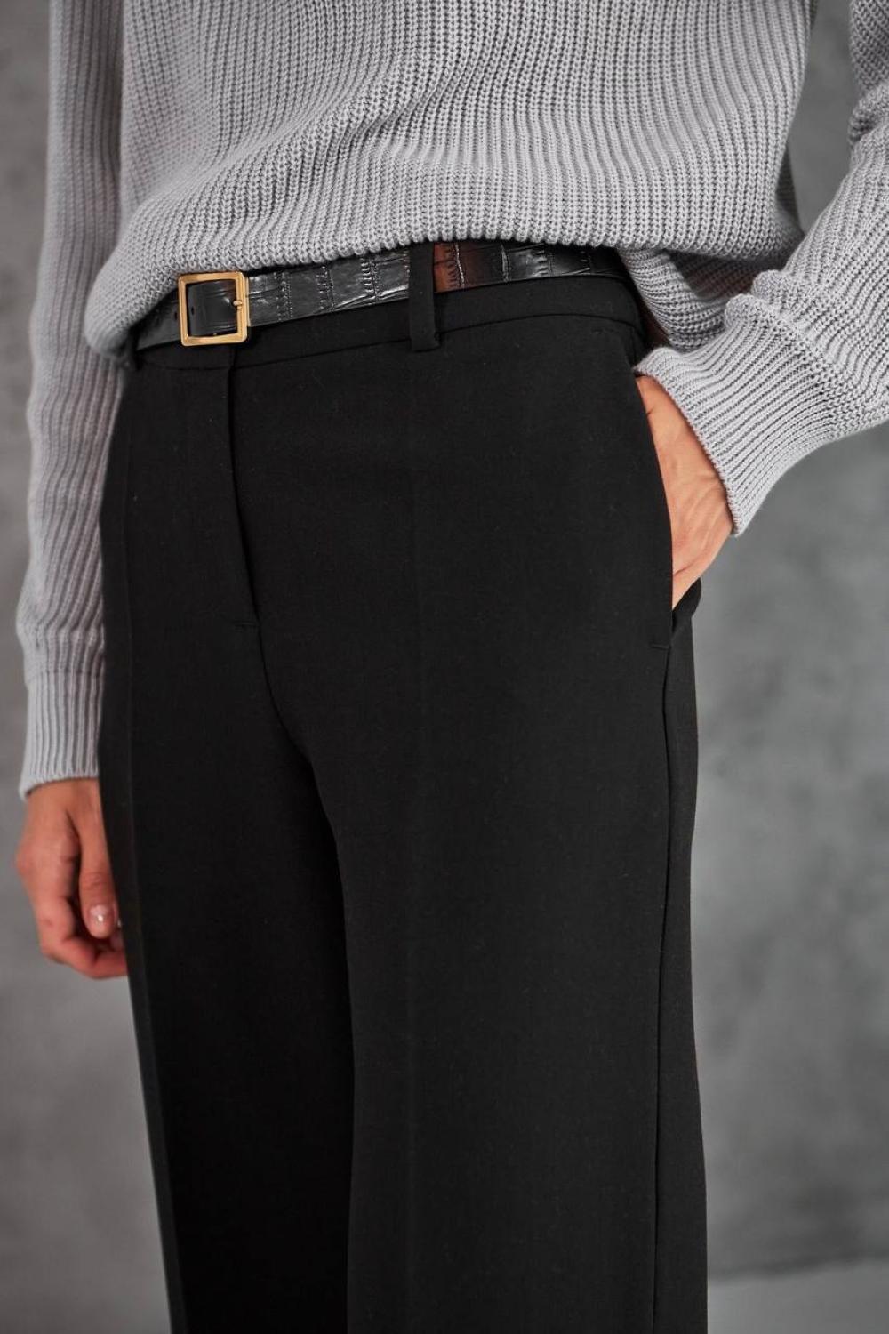 Gwyneth STIMMA loose-fitting black trousers