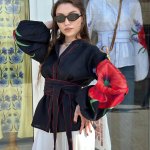 Вишиванка жіноча дизайнерська Червоні маки на чорному льоні  Embroidered Jem