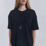 Футболка чорна жіноча