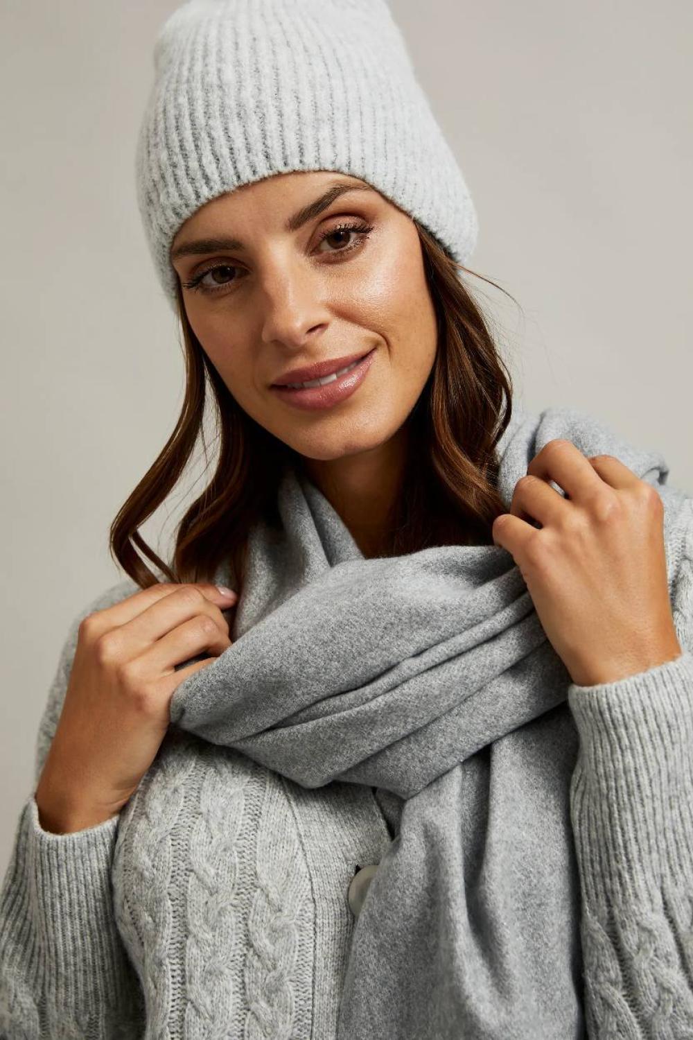 A grey scarf