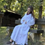Embroidered GEM women's white Richelieu linen dress