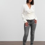 Fitted blouse made of silk fabric