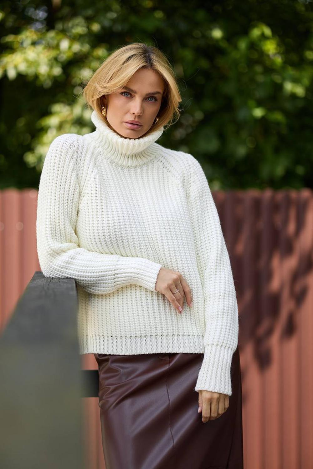 Women's warm ecru jumper