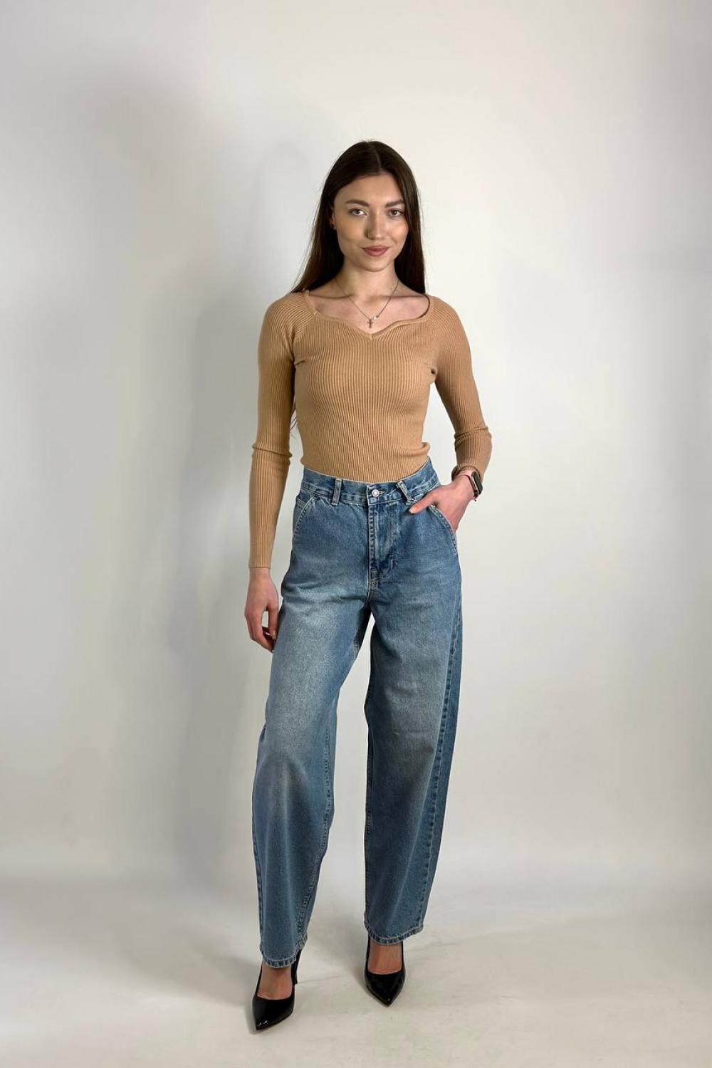 Women's blue skater jeans