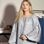 Вишиванка жіноча сіро-блакитна авторської роботи