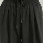 Wide pants with pleats