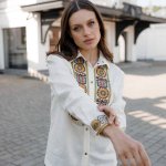 Women's embroidered blouse with 100% linen Kositsi