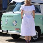 White lace dress with a delicate neckline pistou-K-Realiz