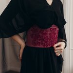 Red corset with black embroidery korset_red_black