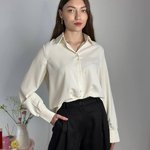 Блуза жіноча в молочному кольорі