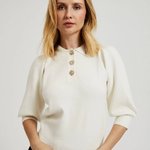 Women's sweater