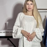Вишиванка жіноча біла по білому авторської роботи