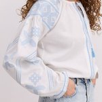 Women's embroidered milk shirt with blue embroidery