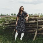 Сукня чорно-біла в квіточку міді Stolyarchuk 837.2