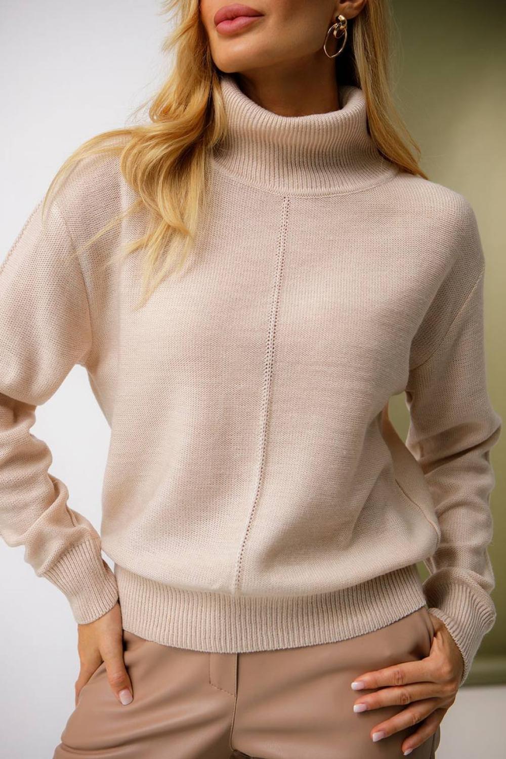 Pearl sweater with edging
