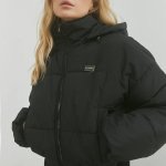Чорна коротка куртка oversize