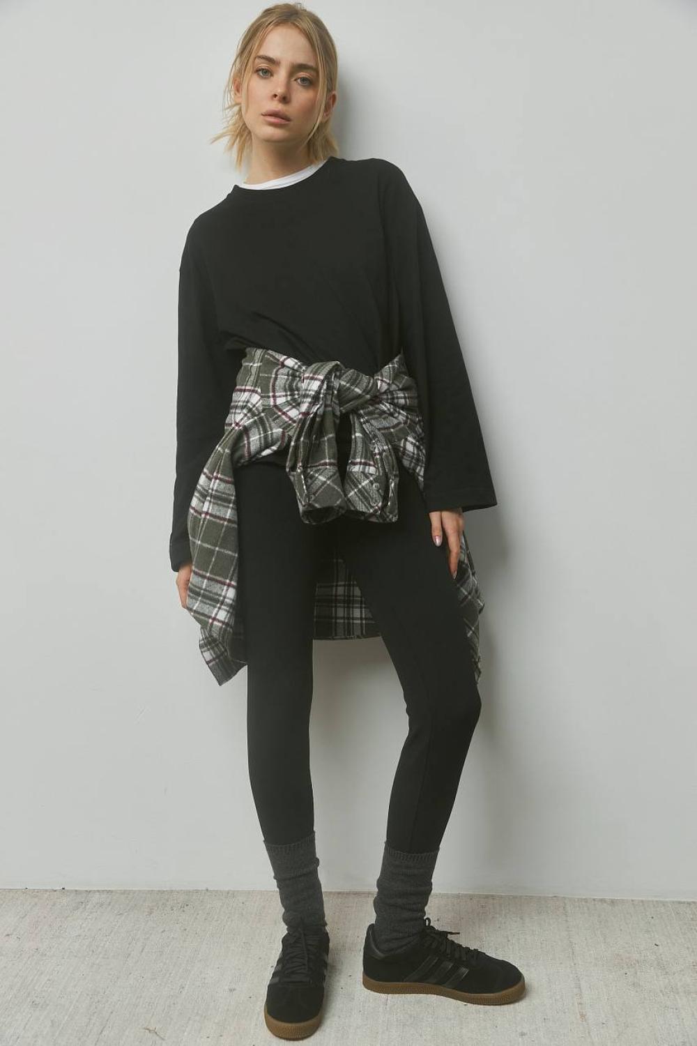 Insulated ribbed leggings with an elasticized waistband