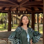 Сукня-вишиванка зелена лляна авторської роботи EMBROIDERED GEM