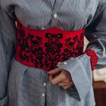 Red corset with black embroidery korset_red_black