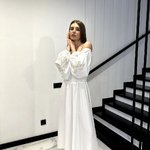 Біла сукня з вишитим колоссям
