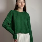 Sweater knitted with a free cut green Tilya STIMMA