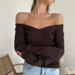 Choko jumper with a figured neckline