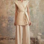 Wide milk pants made of linen