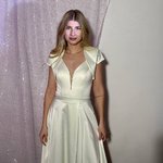 Кремова вечірня сукня з балеро