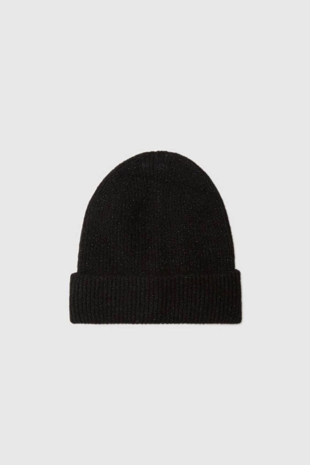 Women's black hat