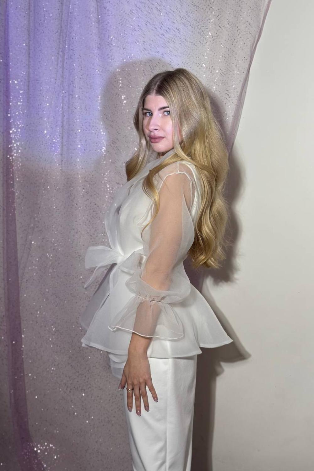 White organza cape