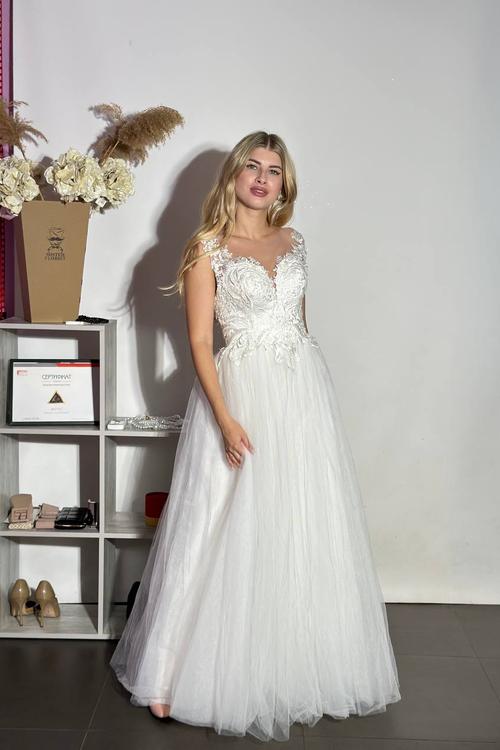 Wedding white dress made of tulle