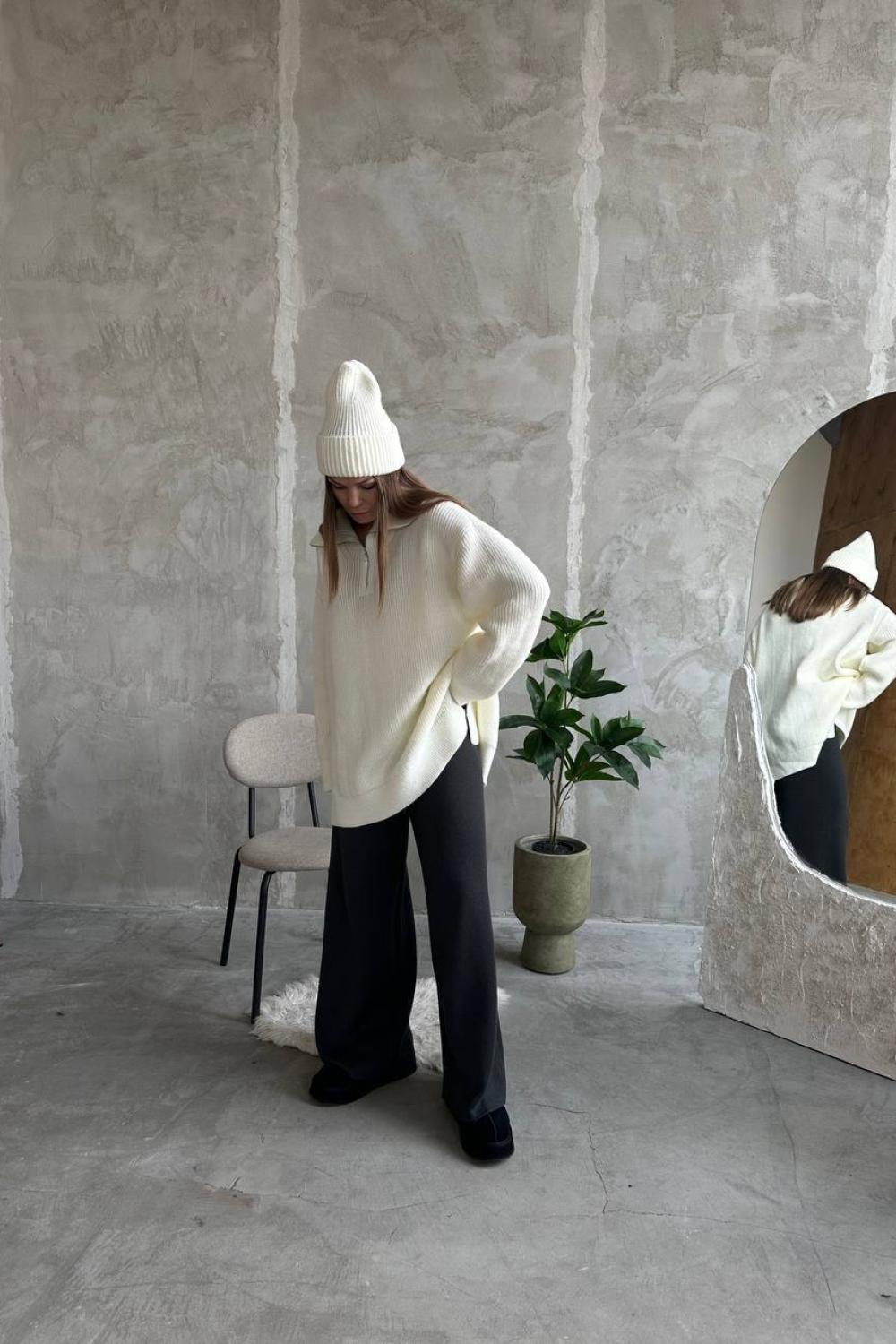 White oversized sweater 100% wool