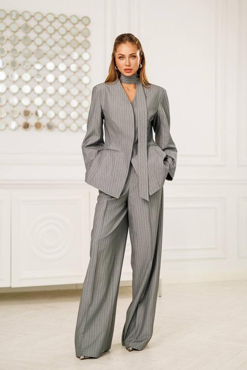 Women's light gray striped suit 552_lightgray