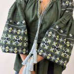 EMBROIDERED GEM women's embroidered linen emerald
